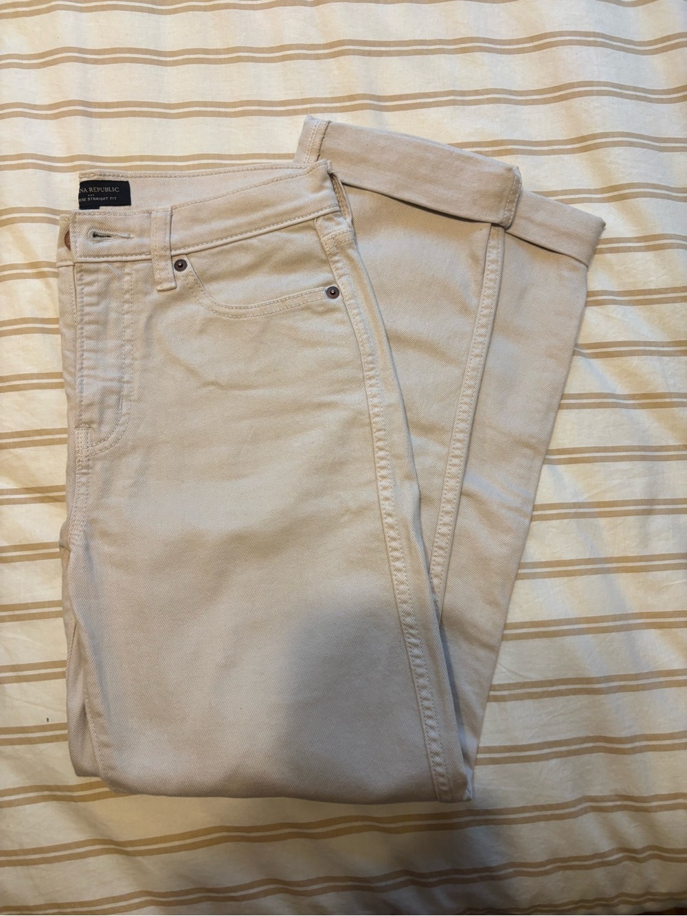 Banana Republic High-Rise Straight Fit Beige Jeans